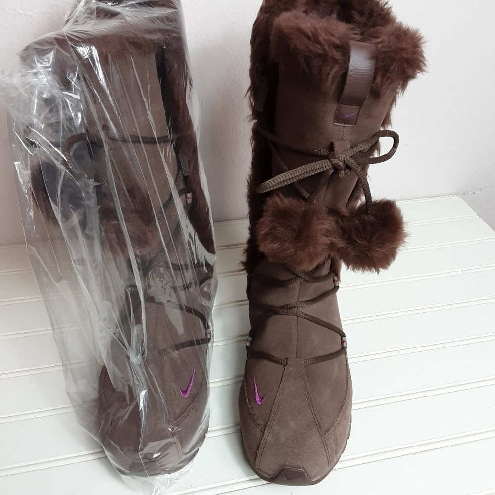 ❗️SALE❗️New Nike Snow Boots Size 7